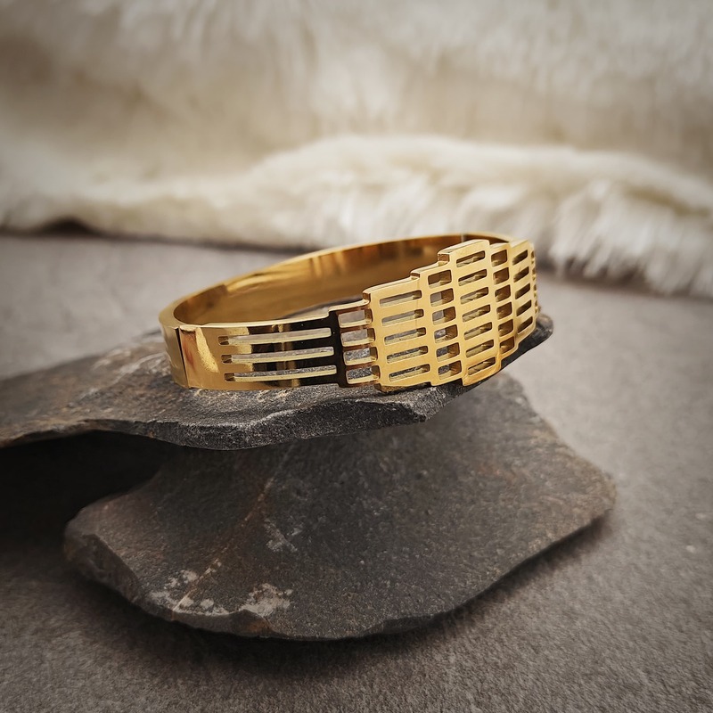 Antique Gold Plated Stake Bangle Bracelet
