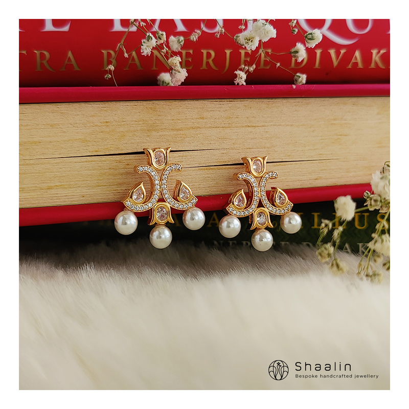 Minimal Design Gold Plated Stud Earrings Minimal Design Gold Plated Stud Earrings