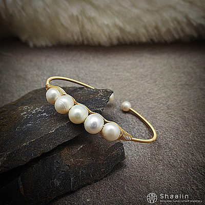 Fresh Water Pearl Gold Plated Beautiful Bangle Bracelet
